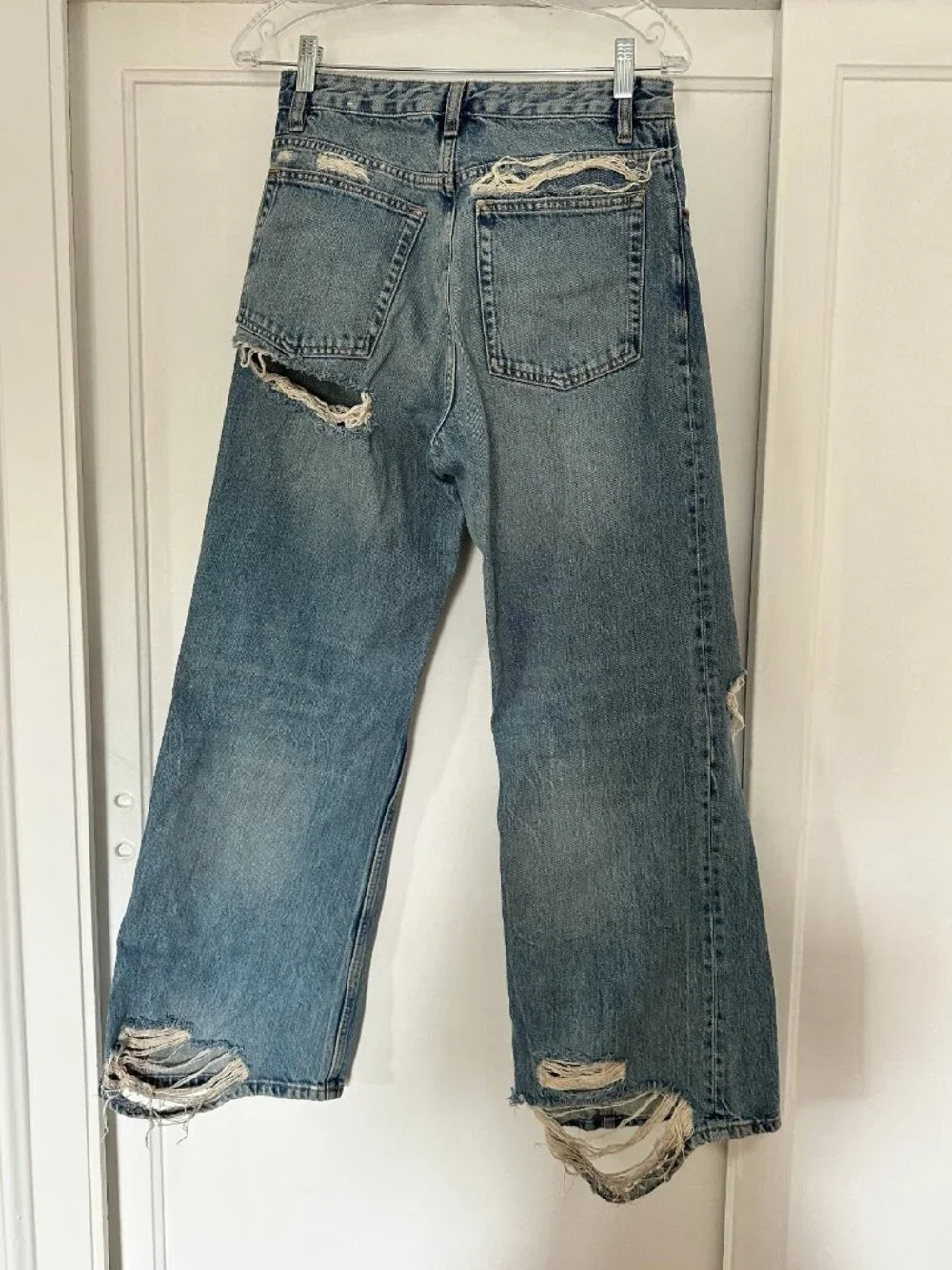 Zara Ripped Jeans - Picture 4 of 4